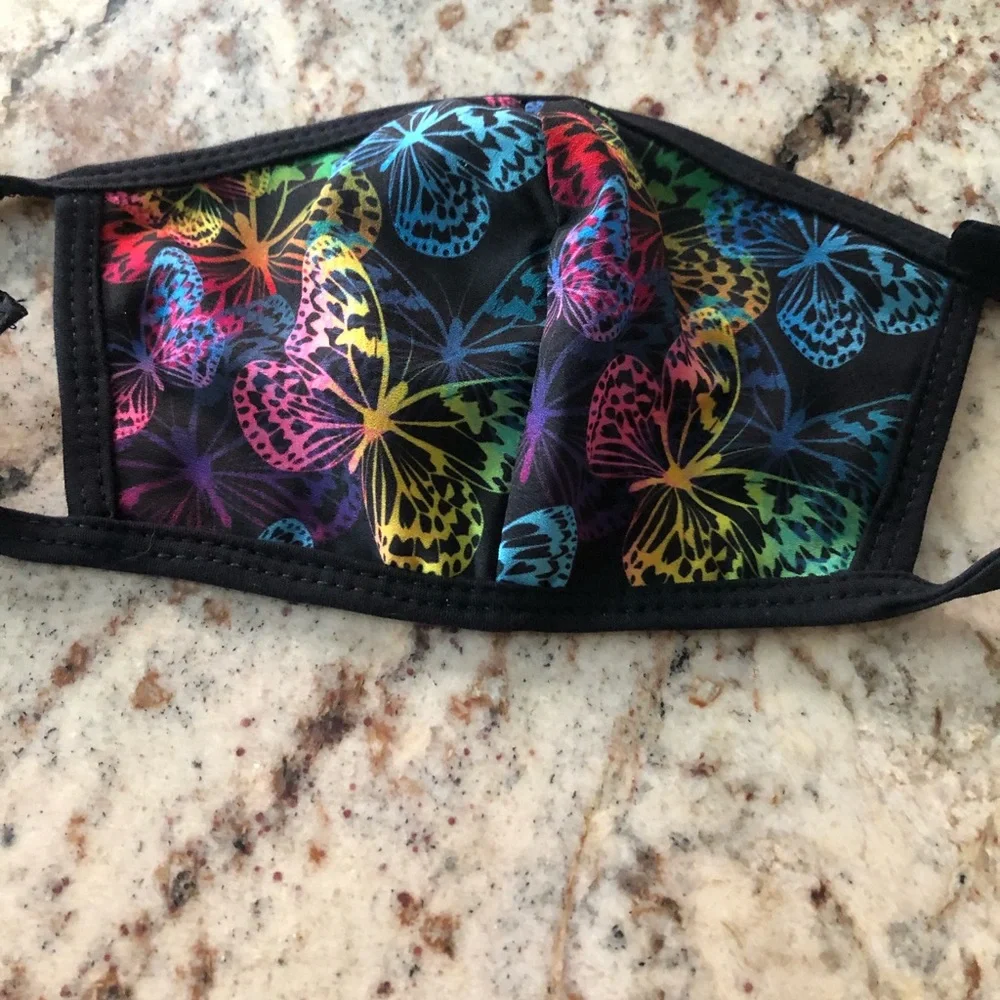 🦋 Kids Mask Bundle 💕😉 new no tags.